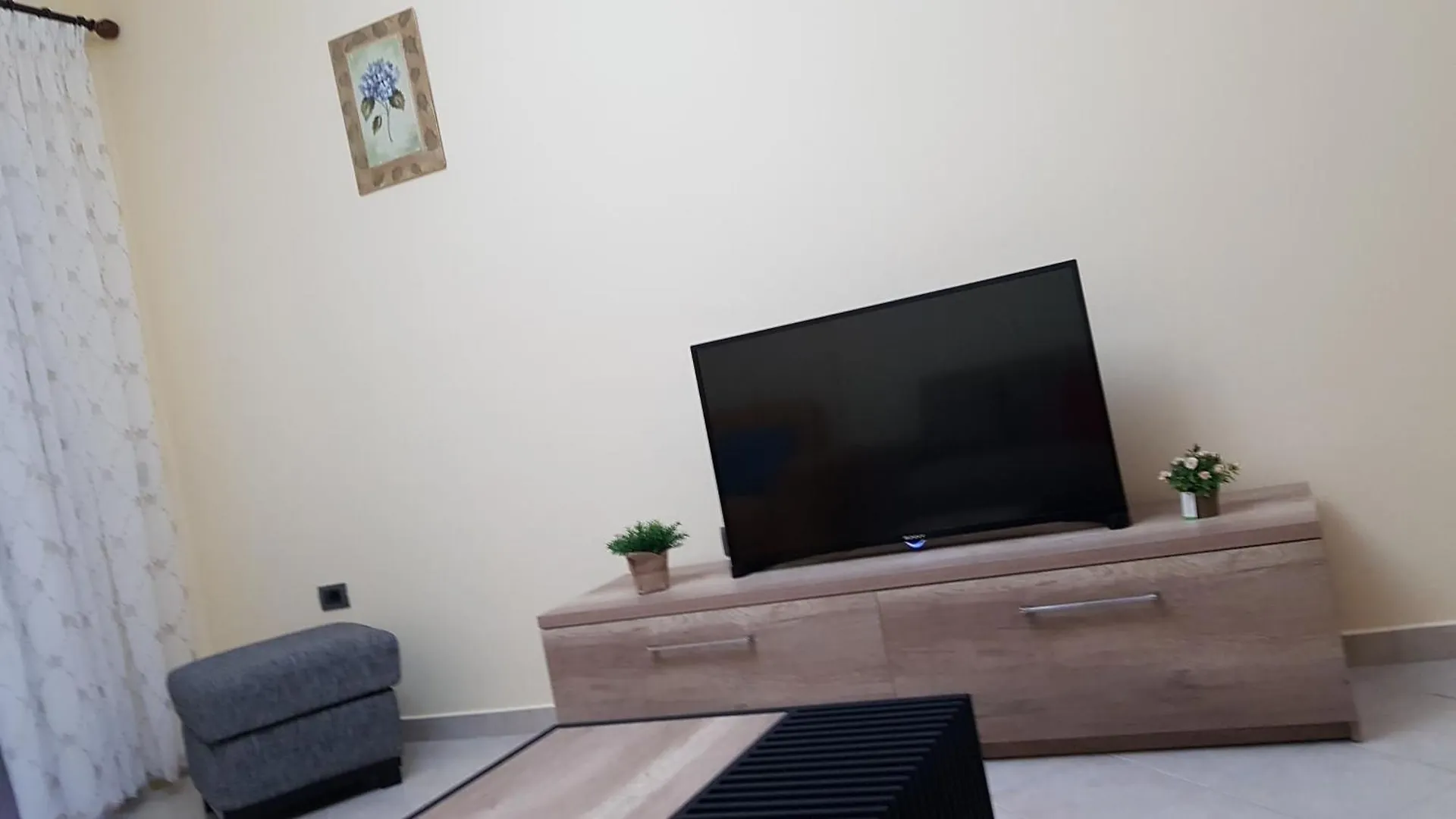Relax Apartments Golem 0*, Golem (Tirana)